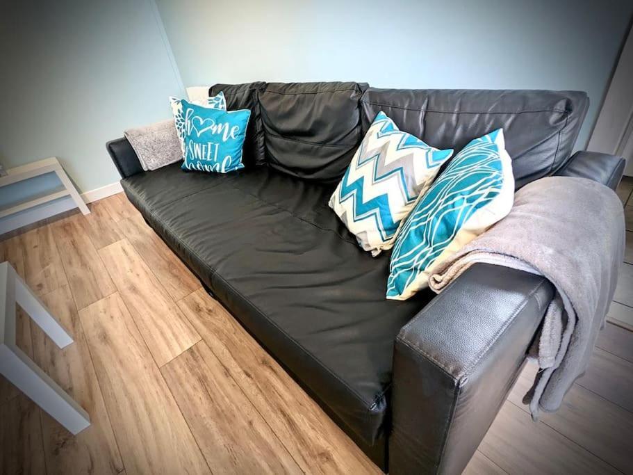 Cosy 2-Bedroom House In Leith Единбург Екстериор снимка
